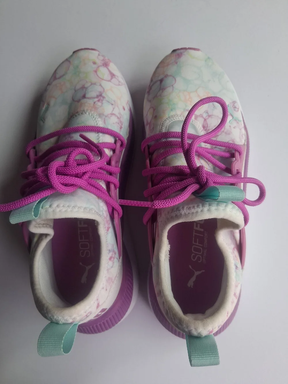 Puma Kids Bubble Print Sneakers in Pink, Mint and White Size 4